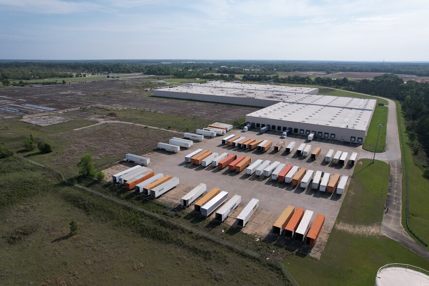 More Photos Of 3300 Sylvester Rd, Albany Manufacturing For Sale