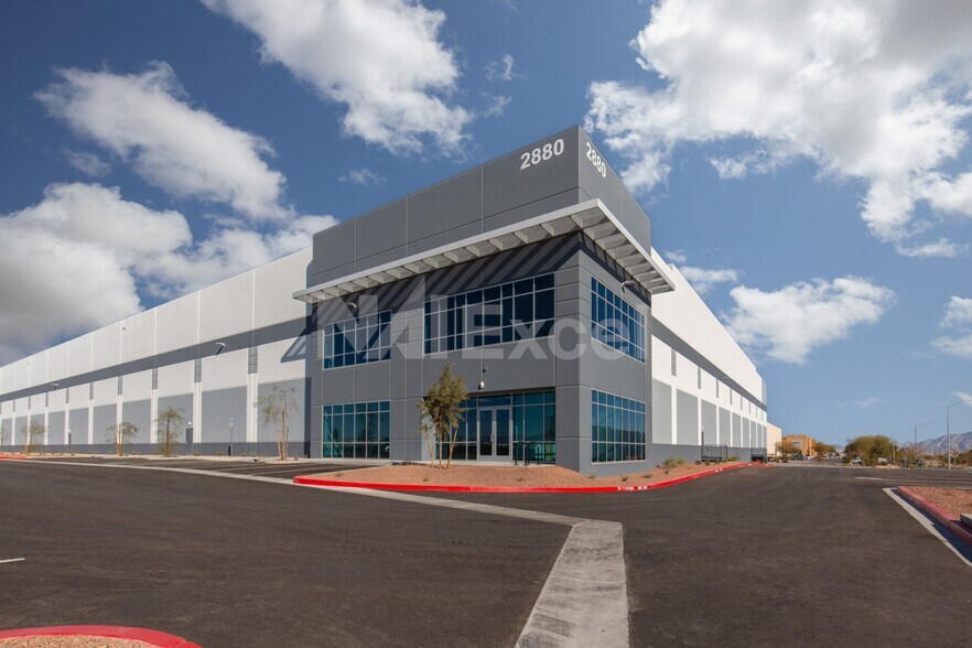 More Photos Of 2880 Simmons St, North Las Vegas Distribution For Sale