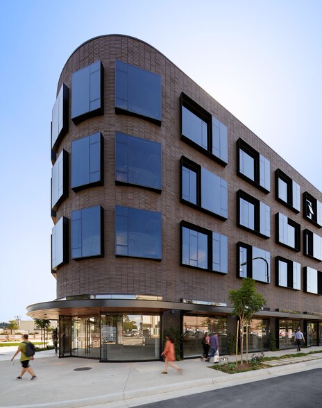 More Photos Of 9300 Culver Blvd, Culver City Office For Sale
