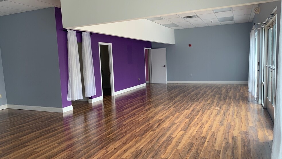 More Photos Of 4551-4555 Empire Ct, Fredericksburg Unknown For Lease