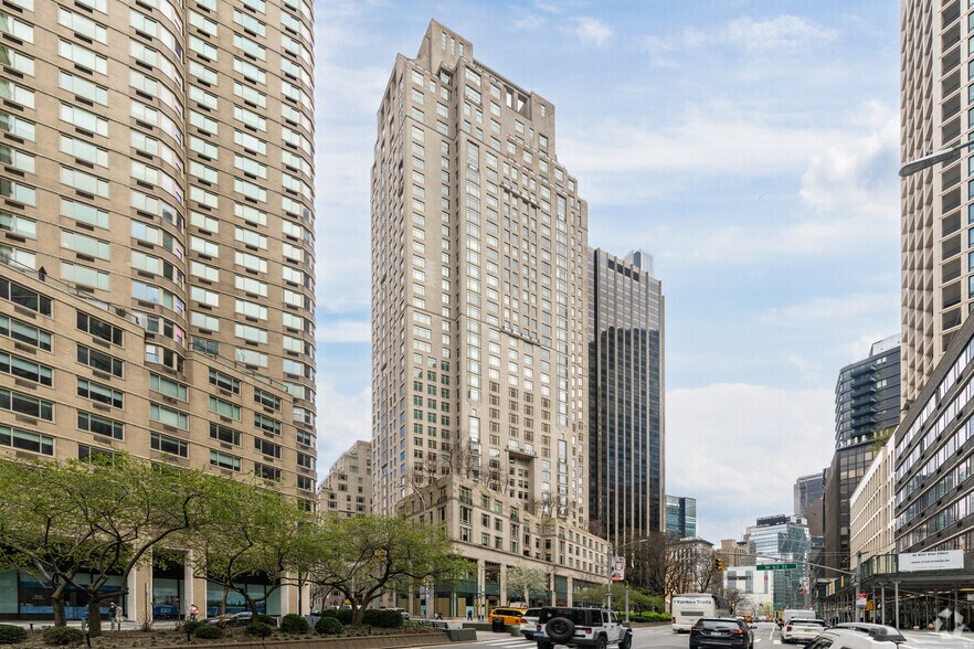 More Photos Of 1870-1880 Broadway, New York General Retail For Lease