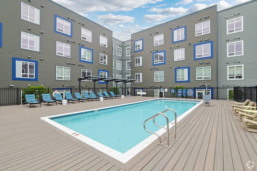 More Photos Of 484 2nd St, Everett Apartments For Lease