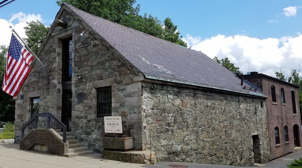 More Photos Of 2276 Washington St, Newton Lower Falls Office For Lease
