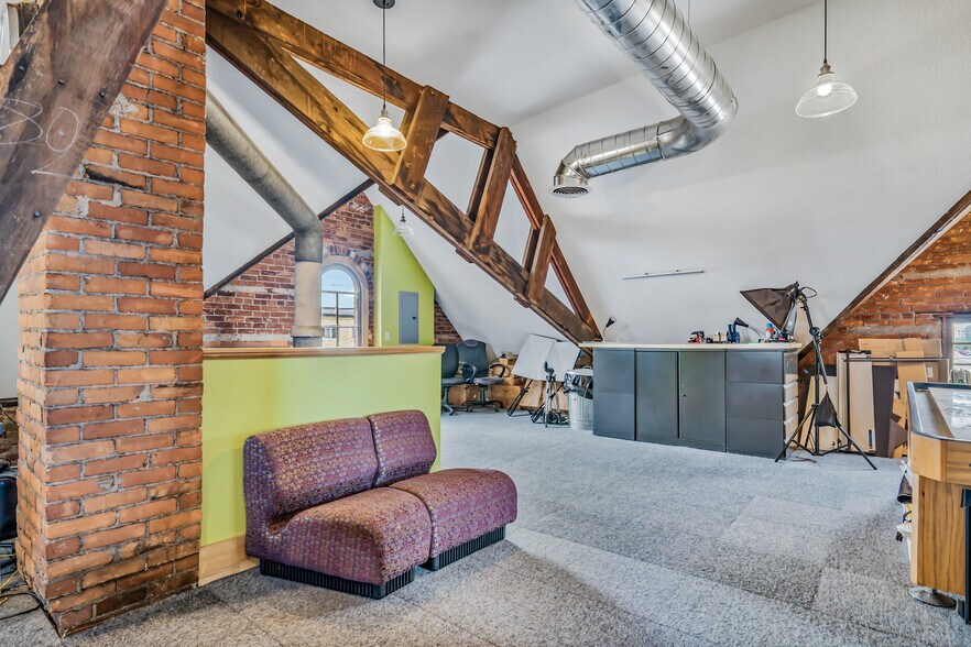 More Photos Of 624 W Wayne St, Fort Wayne Loft Creative Space For Sale
