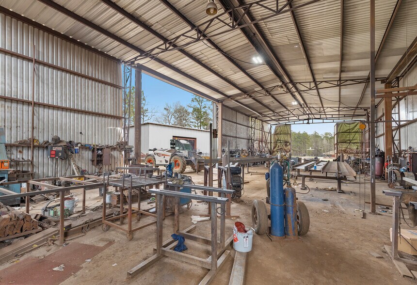 More Photos Of 2565 Lee Turner Rd, Cleveland Manufacturing For Sale