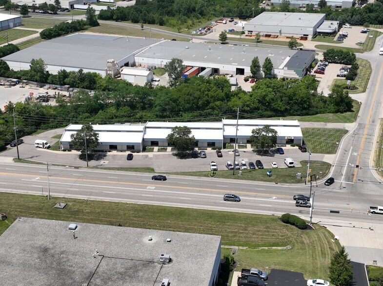 Primary Photo Of 4350-4372 Muhlhauser Rd, Fairfield Research And Development For Lease