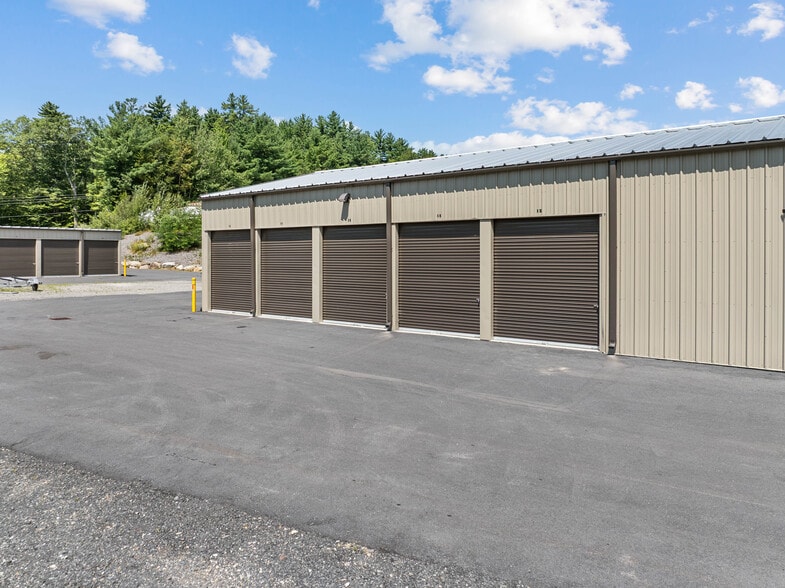 More Photos Of 30 Waterford Pl, Laconia Self Storage For Sale