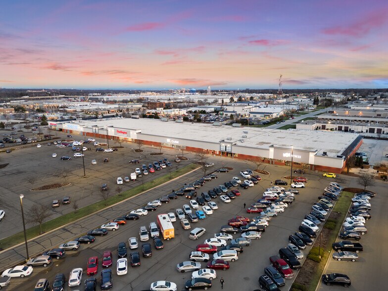 More Photos Of 12575 W Capitol Dr, Brookfield General Retail For Sale