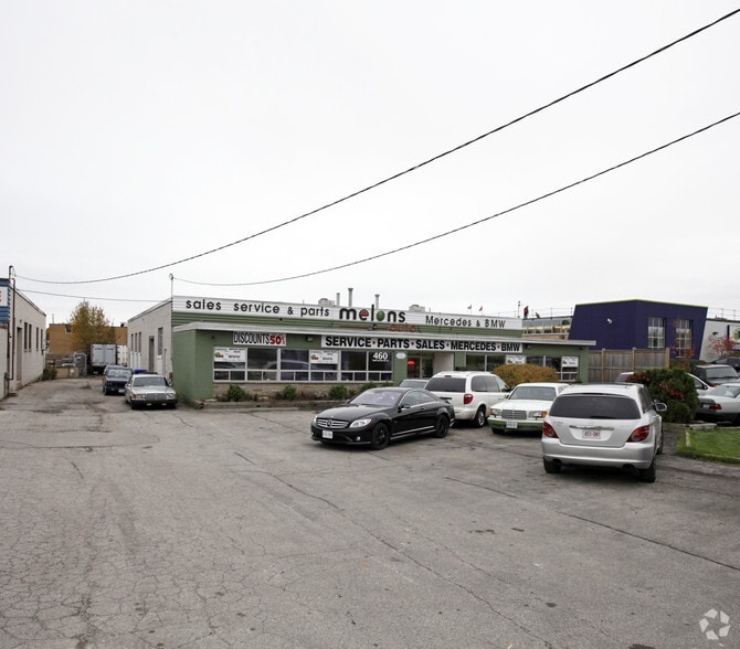 Primary Photo Of 460 S Service Rd W, Oakville Auto Repair For Lease