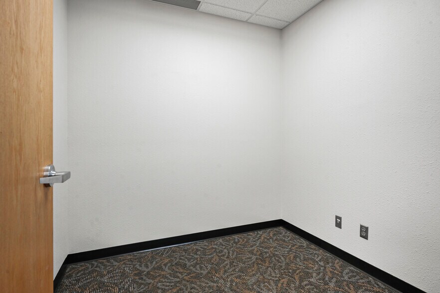 More Photos Of 4811 Curtis Rd, Dodgeville Warehouse For Sale