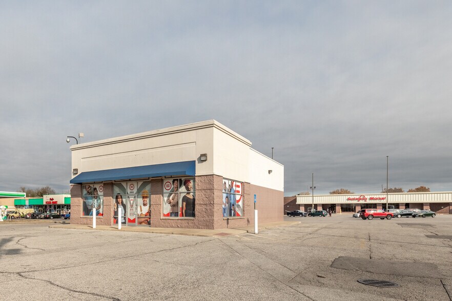 More Photos Of State St, East Saint Louis Unknown For Lease