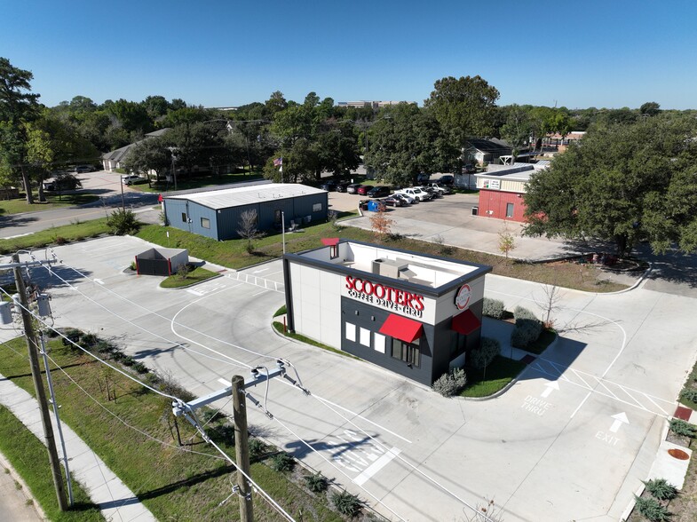 Primary Photo Of 897 W Northwest Hwy, Grapevine Fast Food For Sale