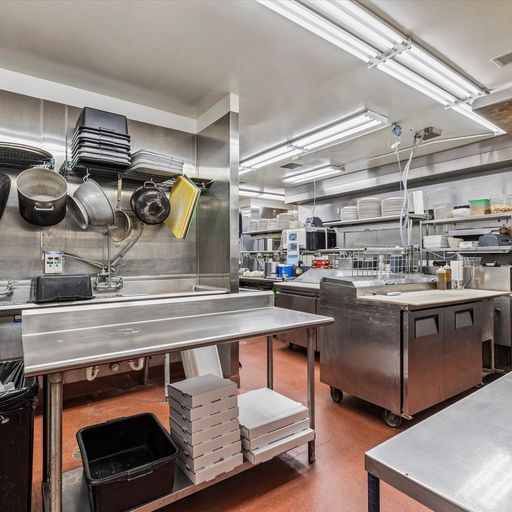 More Photos Of 28747 N Lake Dr, Waterford Restaurant For Lease