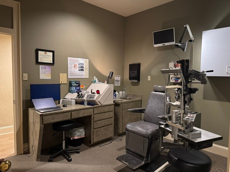 More Photos Of 1120 US-190, Covington Healthcare For Lease