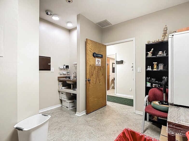 More Photos Of 45 Bryan Ave, LaBelle Medical For Sale