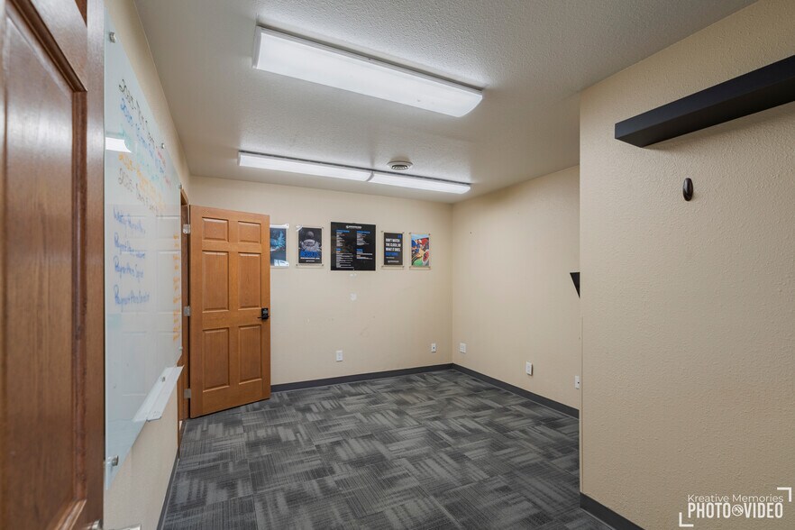 More Photos Of 612 Sinclair St, Gillette Industrial For Sale