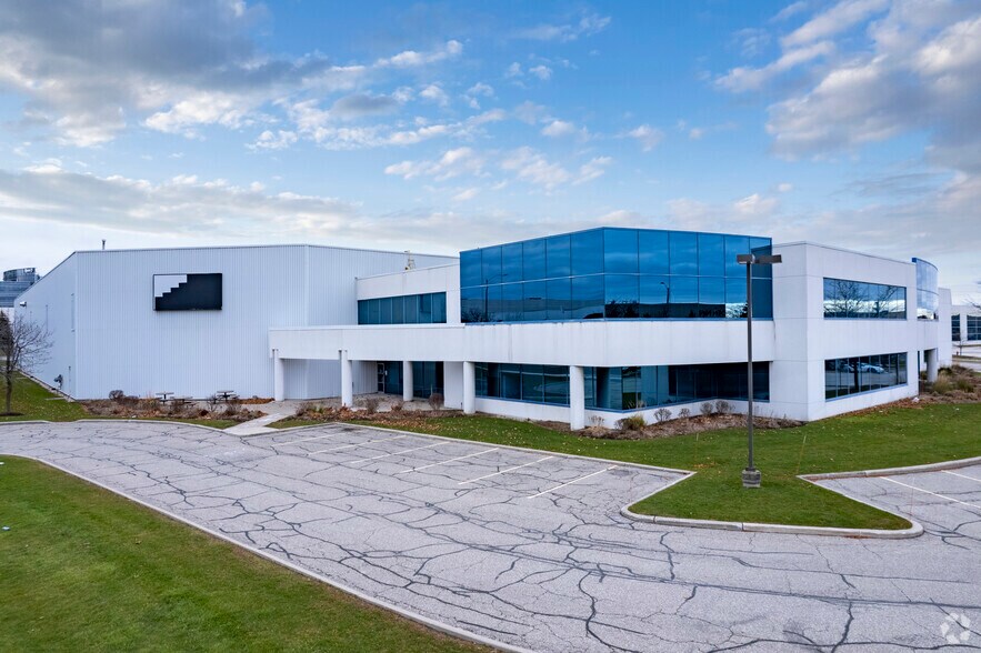 More Photos Of 6701 Financial Dr, Mississauga Warehouse For Lease