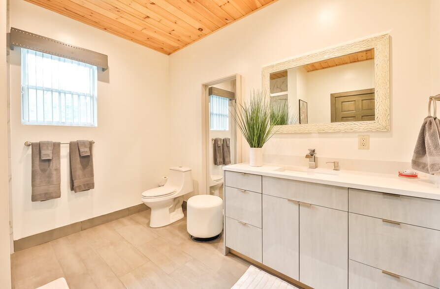 More Photos Of 19 Palsgraf Ct., Elka Park Showroom For Sale