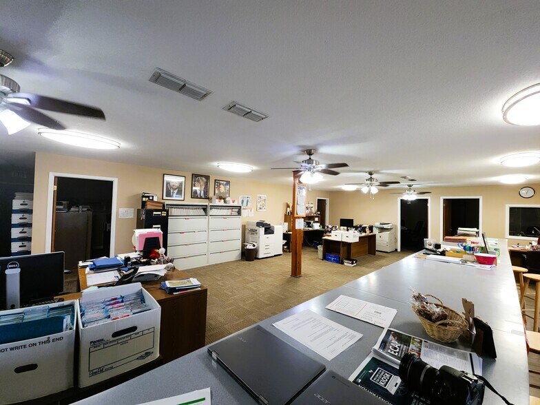 More Photos Of 603 E Empresario St, Refugio Office For Sale
