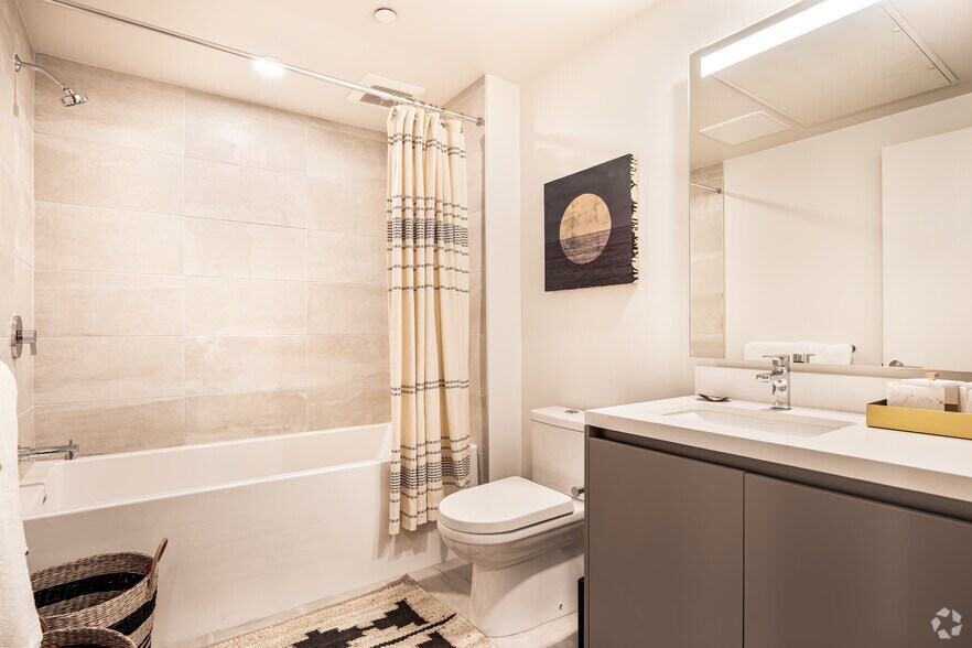 More Photos Of 385 14th St, Oakland Apartments For Lease