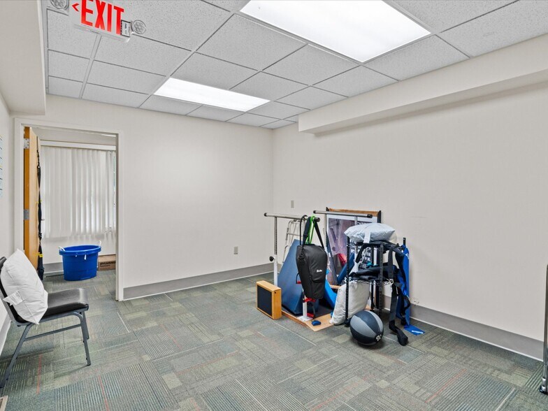 More Photos Of 1830 Route 209, Brodheadsville Office For Sale