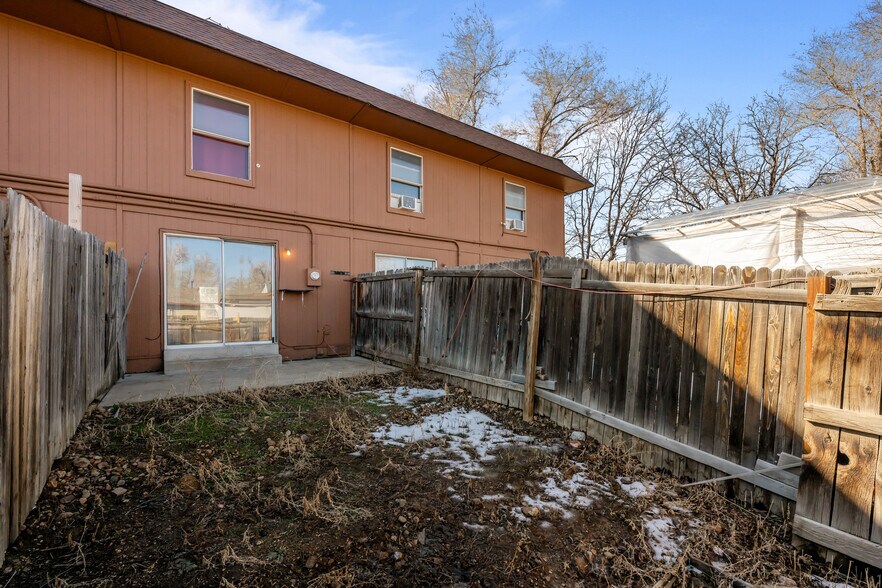 More Photos Of 1300 Balsam St, Lakewood Apartments For Sale