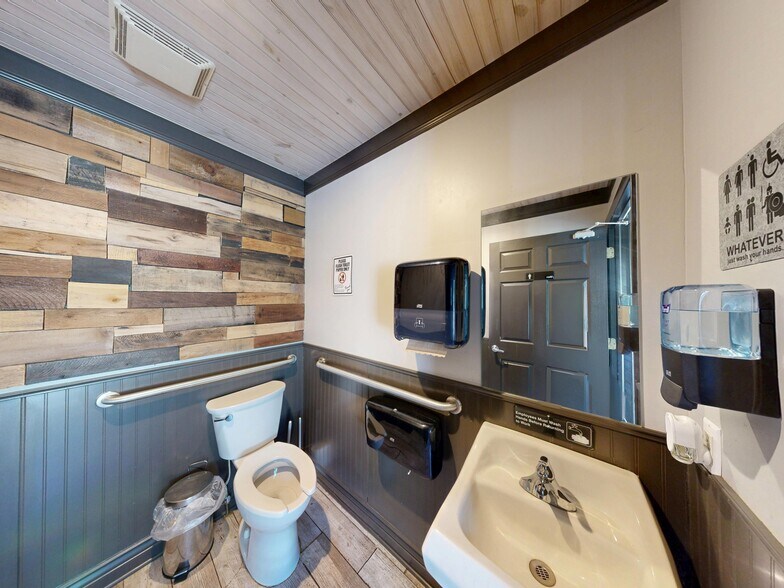 More Photos Of 6990 W Lake Rd, Fairview Restaurant For Sale