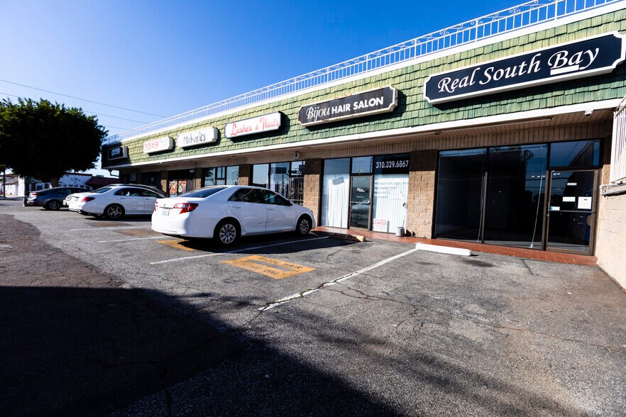 More Photos Of 16320-16334 S Western Ave, Gardena Unknown For Lease