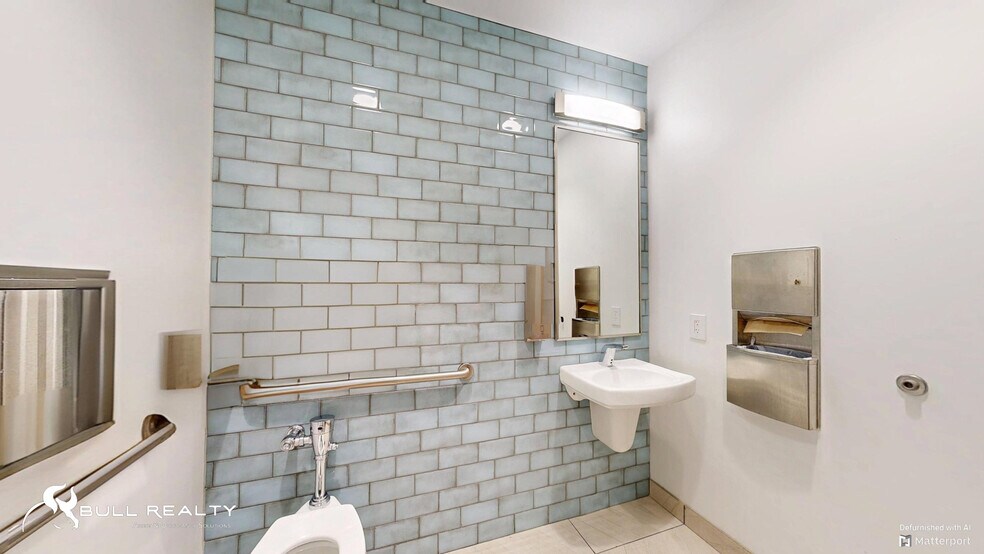 More Photos Of 34 Upper Riverdale Rd, Riverdale Medical For Lease