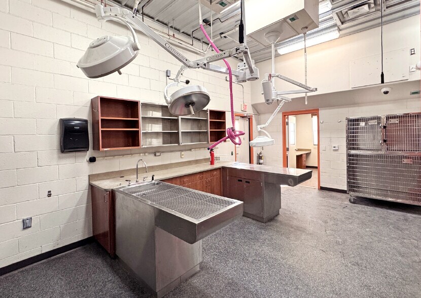 More Photos Of 5 Camino Karsten, Algodones General Retail For Lease