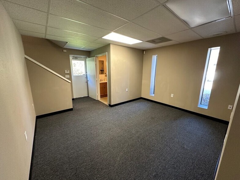 More Photos Of 19609 Wied Rd, Spring Office For Sale