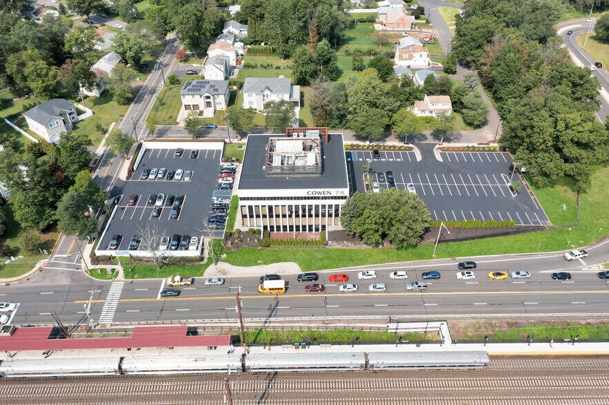 More Photos Of 75 Lincoln Hwy, Iselin Medical For Lease