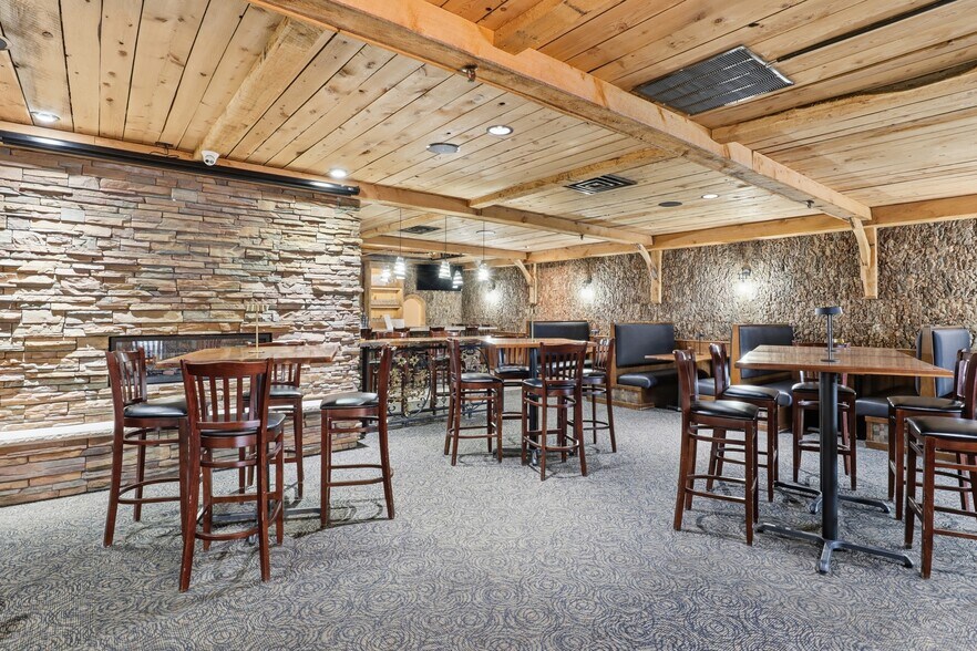 More Photos Of 1 E Church St, Fairport Restaurant For Sale