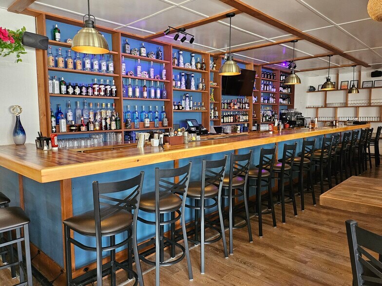 More Photos Of 10 McGillis Ave, Lake George Restaurant For Sale