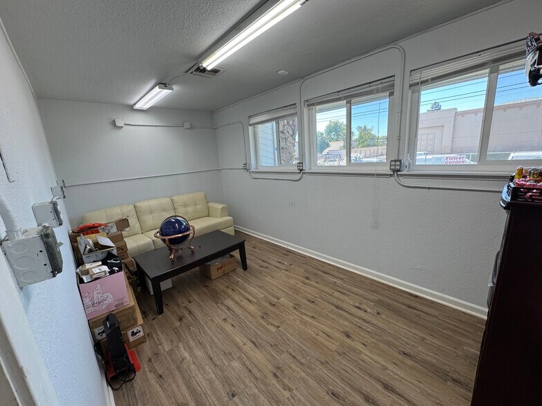 More Photos Of 2820 Broadmoor Ave, Concord Office For Sale