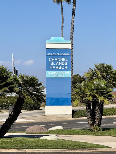 More Photos Of 2800-2840 Harbor Blvd, Oxnard General Retail For Sale