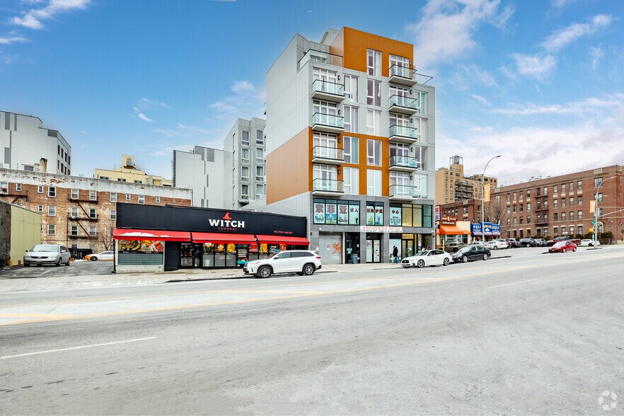 More Photos Of 146-17 Northern Blvd, Flushing Apartments For Lease