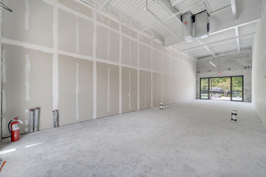 More Photos Of 3370 Rouse Rd, Orlando Storefront For Sale