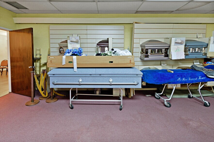 More Photos Of 1940 Dr Martin Luther King Jr St S, Saint Petersburg Specialty For Sale