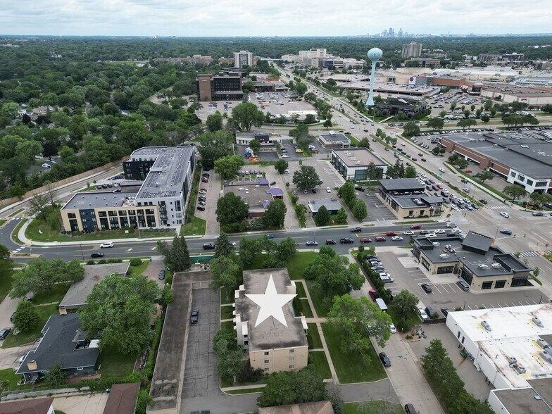 More Photos Of 7000 Sandell Ave, Edina Apartments For Sale