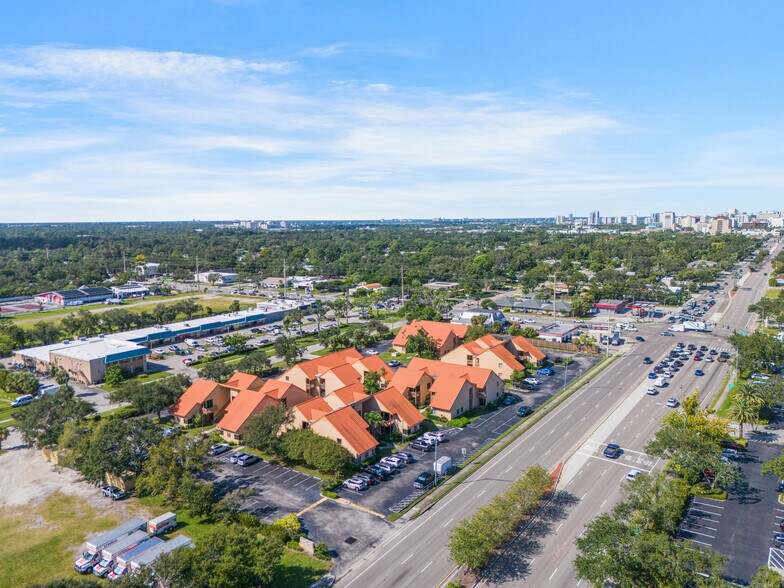 More Photos Of 2831 Ringling Blvd, Sarasota Medical For Sale
