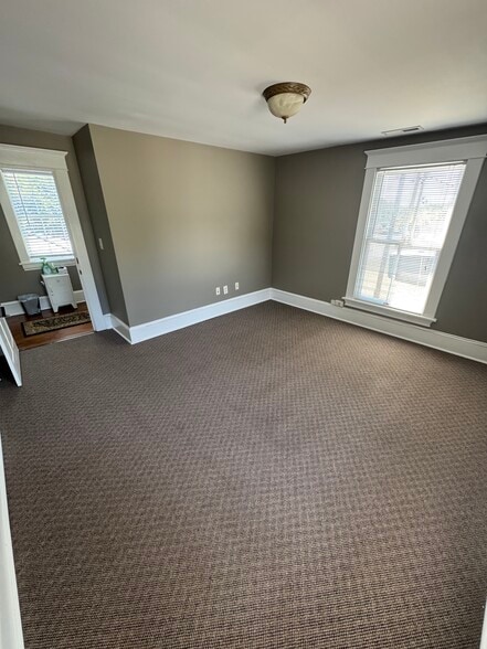 More Photos Of 16 Oak Grove St, Mount Holly Loft Creative Space For Lease