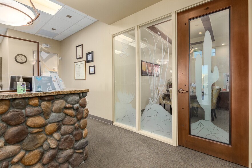 More Photos Of 261 W Duval Rd, Green Valley Medical For Sale