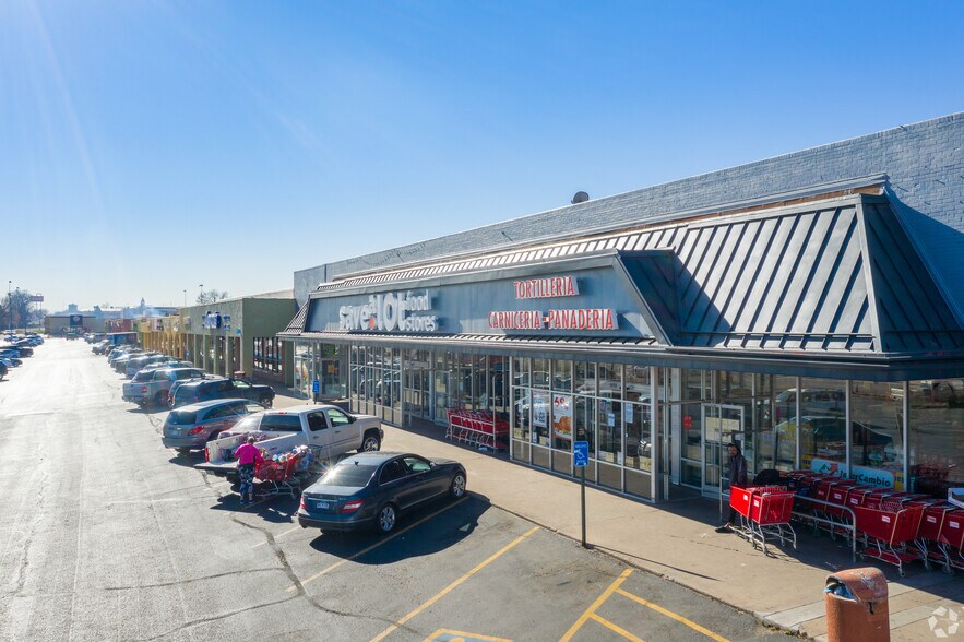 More Photos Of 1901-2099 S Federal Blvd, Denver Unknown For Lease