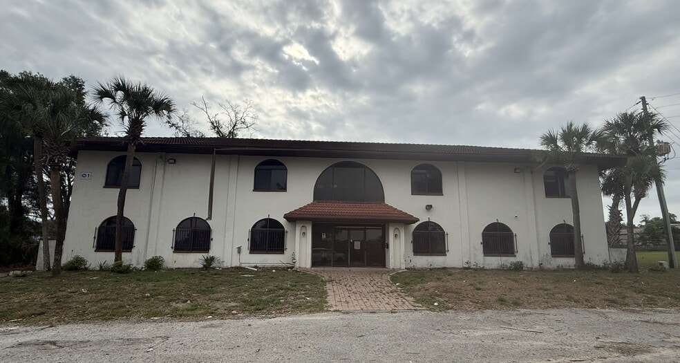More Photos Of 7725 N Orange Blossom Trl, Orlando Warehouse For Sale