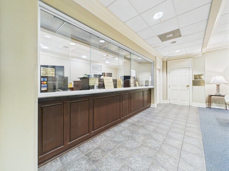 More Photos Of 201 E Dr Hicks Blvd, Florence Medical For Sale