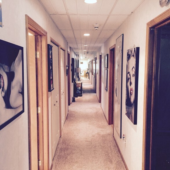 More Photos Of 56495 Grand River Ave, New Hudson Warehouse For Lease