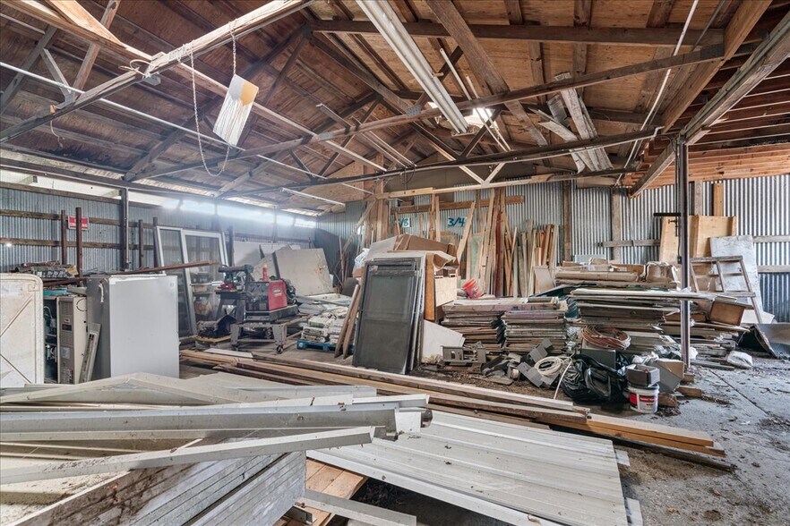 More Photos Of 710 SE 2nd St, Gainesville Warehouse For Lease