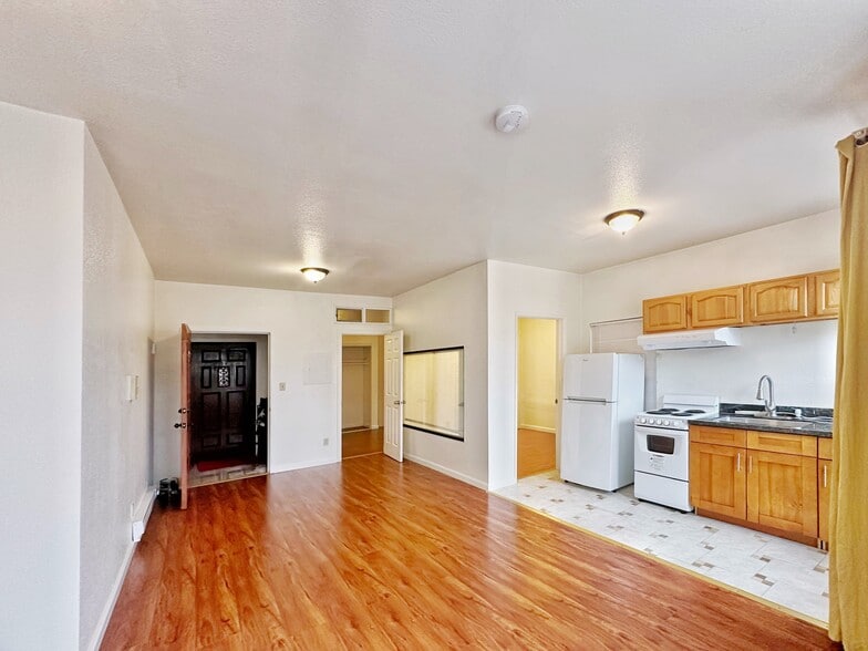 More Photos Of 1927-1929 Taraval St, San Francisco Apartments For Sale