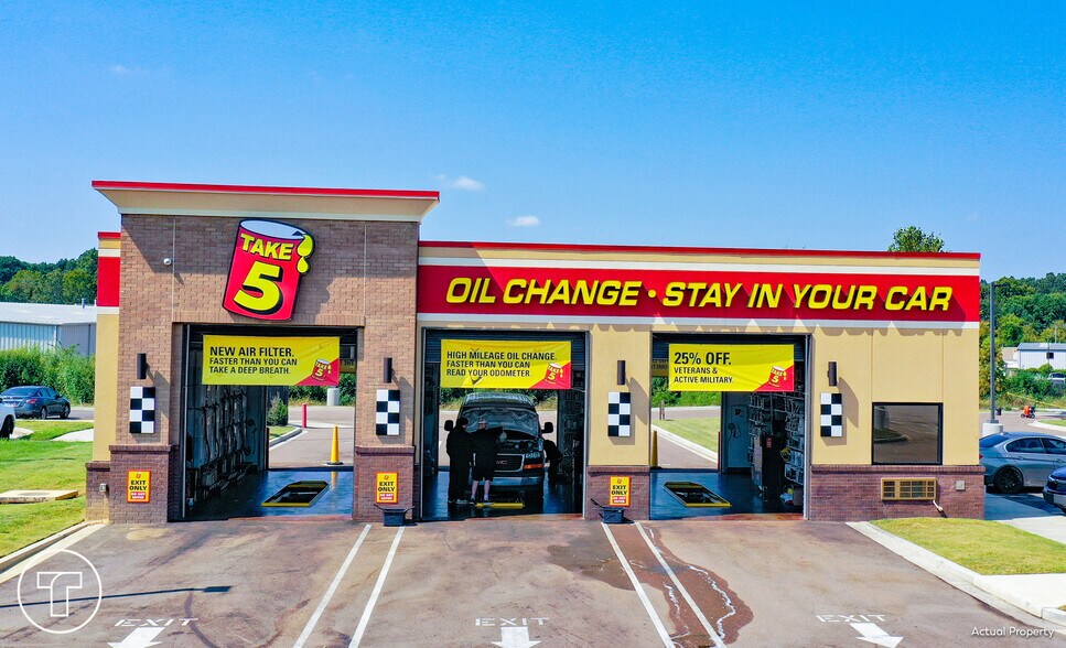 More Photos Of 2041 Whitten Rd, Memphis Auto Repair For Sale